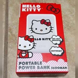 Sanrio Hello Kitty 2600 Mah Portable Battery Power Bank Charger (White)